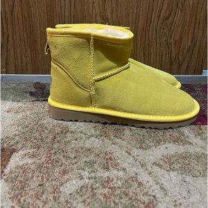 Women Yellow Uggs